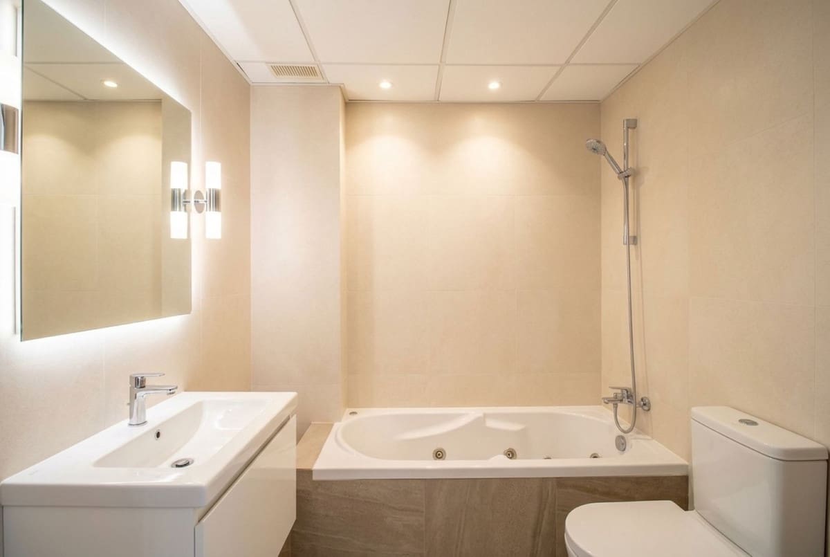 2 Zimmer Penthouse zu verkaufen in Torrequebrada mit Pool Garage - 498.000 € (Ref: 9908295)