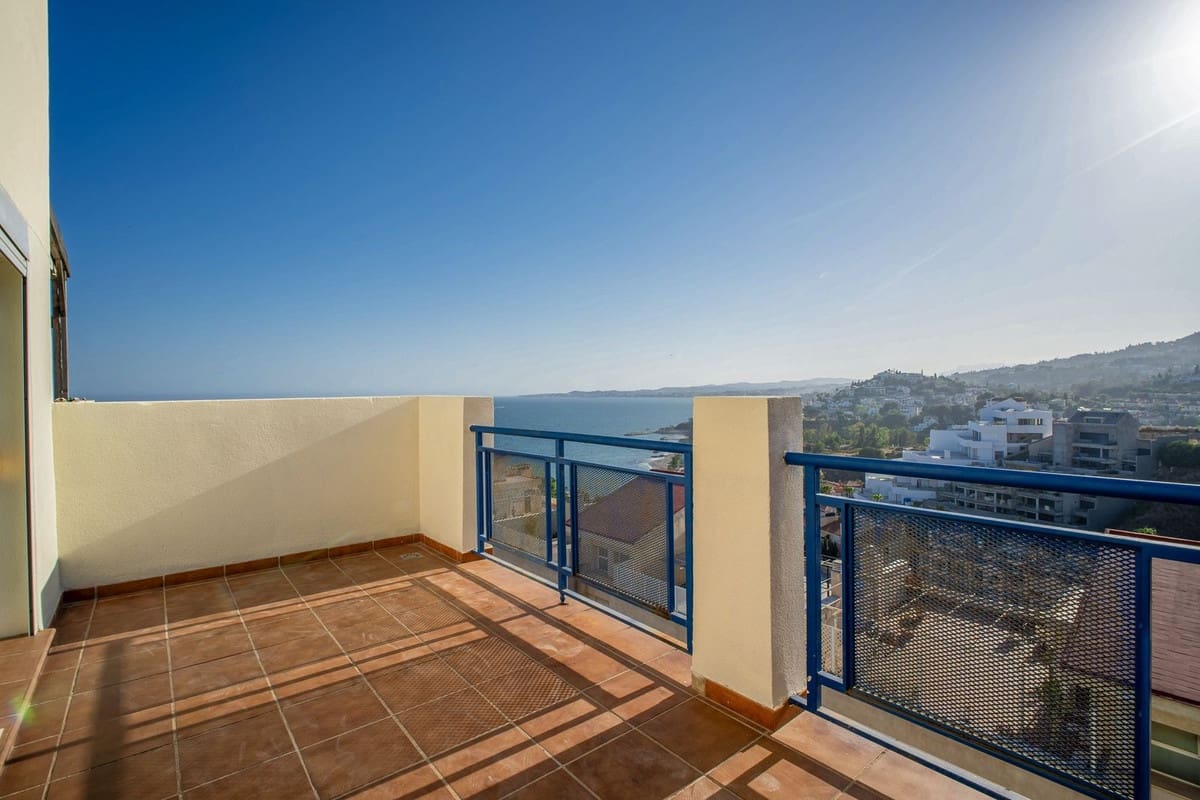 2 Zimmer Penthouse zu verkaufen in Torrequebrada mit Pool Garage - 498.000 € (Ref: 9908295)
