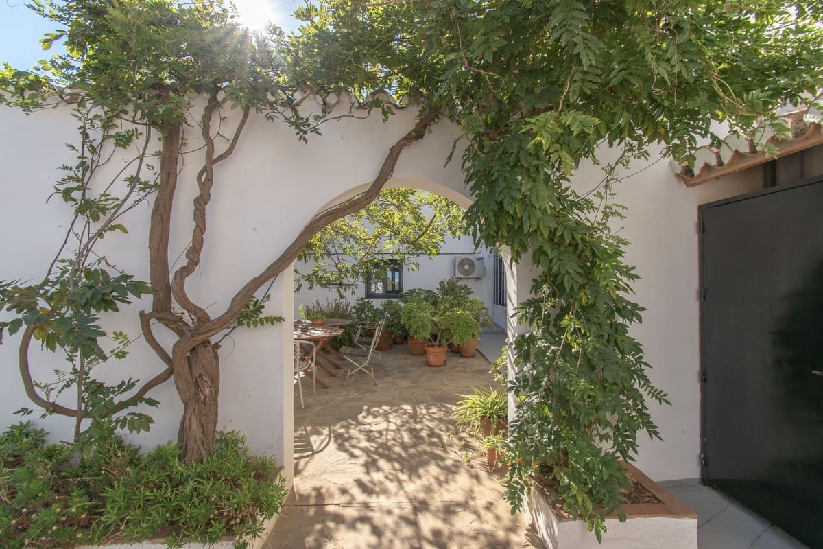 7 quarto Quinta/Casa Rural para venda em Alora com piscina garagem - 1 300 000 € (Ref: 9911597)