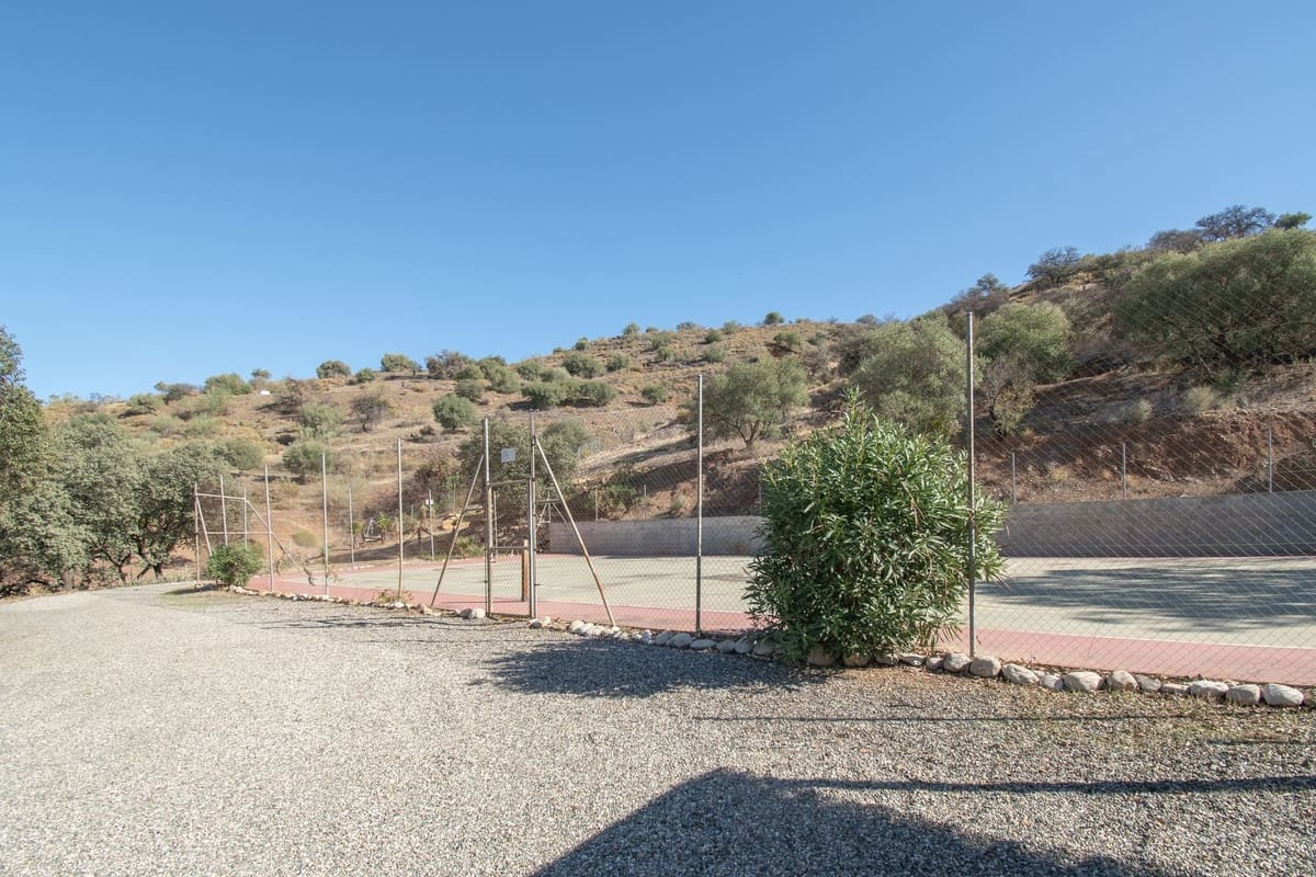 7 quarto Quinta/Casa Rural para venda em Alora com piscina garagem - 1 300 000 € (Ref: 9911597)