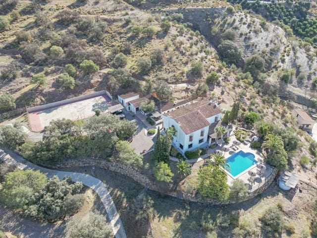 7 quarto Quinta/Casa Rural para venda em Alora com piscina garagem - 1 300 000 € (Ref: 9911597)
