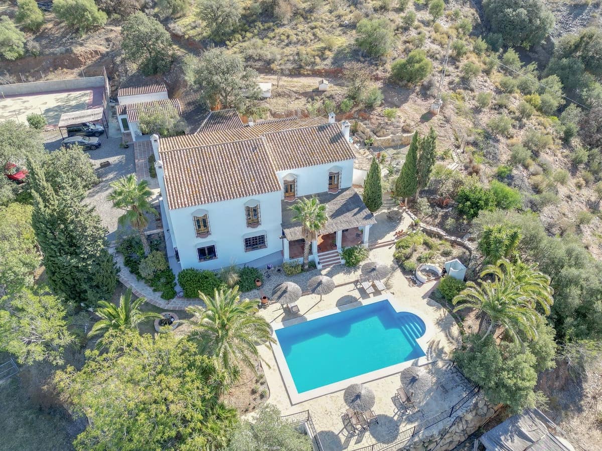 7 quarto Quinta/Casa Rural para venda em Alora com piscina garagem - 1 300 000 € (Ref: 9911597)