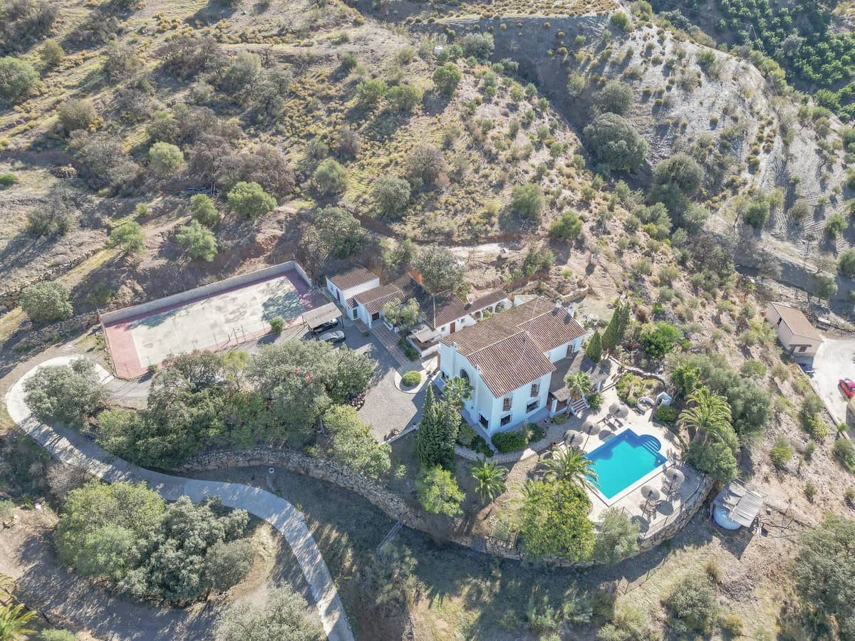 7 quarto Quinta/Casa Rural para venda em Alora com piscina garagem - 1 300 000 € (Ref: 9911597)