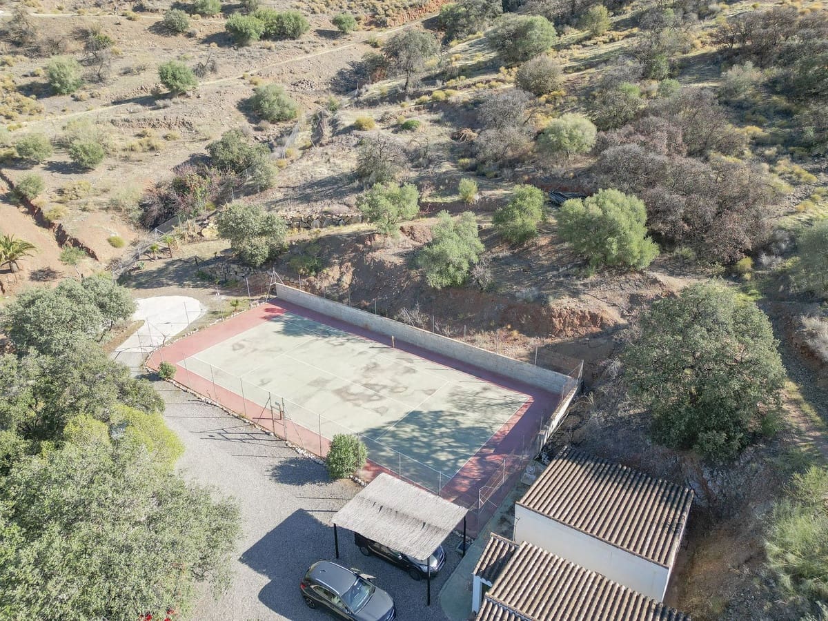 7 quarto Quinta/Casa Rural para venda em Alora com piscina garagem - 1 300 000 € (Ref: 9911597)