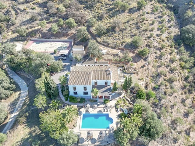 7 quarto Quinta/Casa Rural para venda em Alora com piscina garagem - 1 300 000 € (Ref: 9911597)