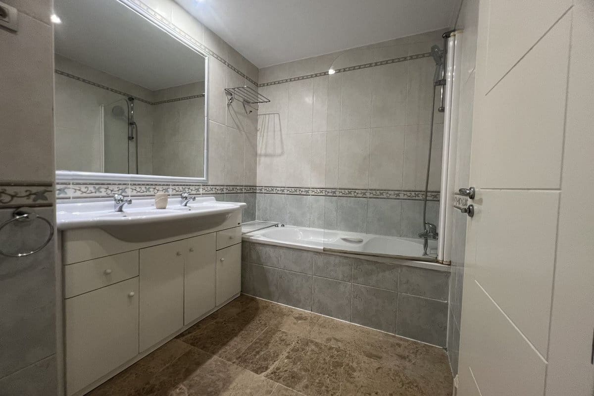 Apartamento de 2 habitaciones en Riviera del Sol en venta con piscina garaje - 350.000 € (Ref: 9924841)