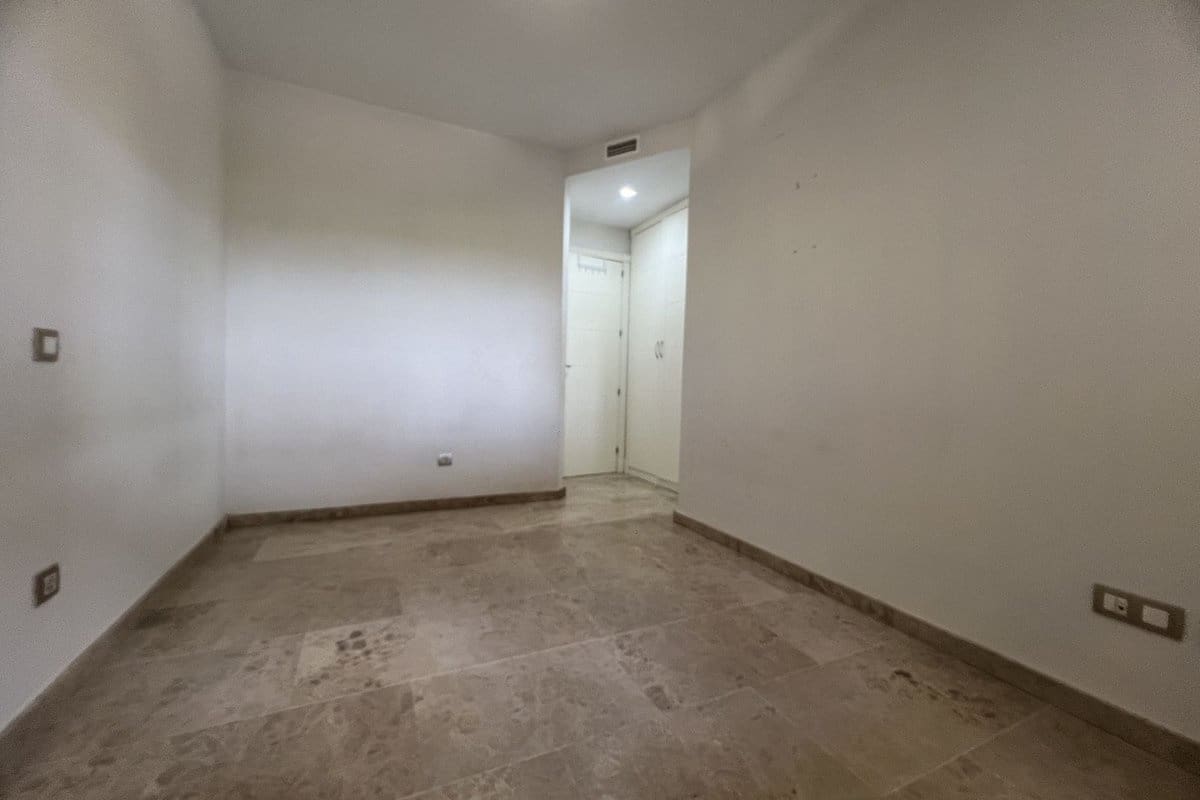 Apartamento de 2 habitaciones en Riviera del Sol en venta con piscina garaje - 350.000 € (Ref: 9924841)