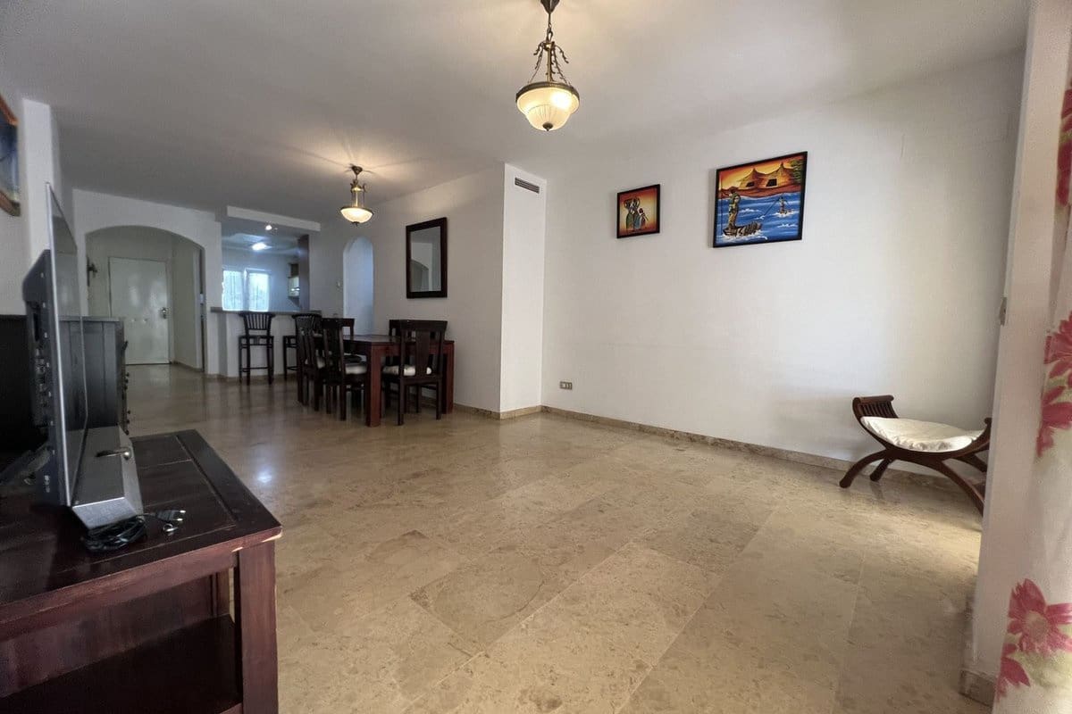 Apartamento de 2 habitaciones en Riviera del Sol en venta con piscina garaje - 350.000 € (Ref: 9924841)