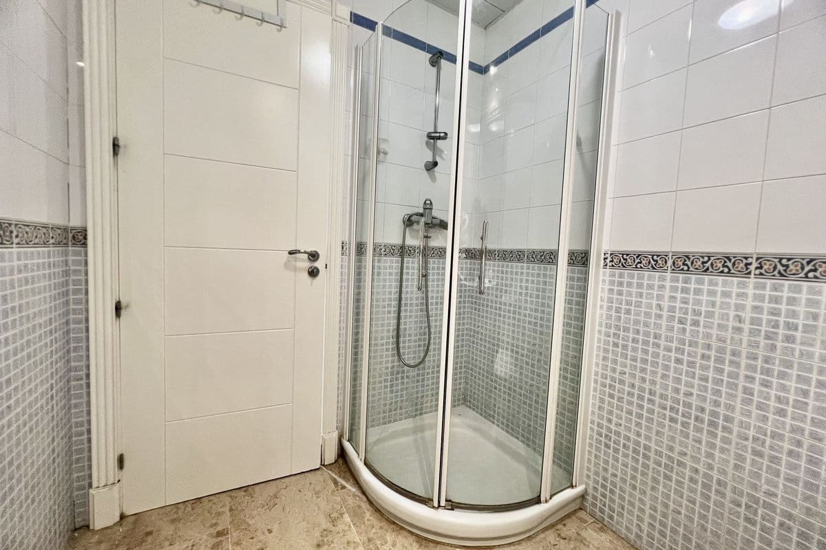 Apartamento de 2 habitaciones en Riviera del Sol en venta con piscina garaje - 350.000 € (Ref: 9924841)
