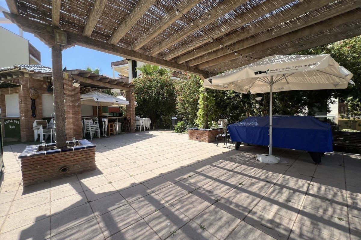 Apartamento de 2 habitaciones en Riviera del Sol en venta con piscina garaje - 350.000 € (Ref: 9924841)