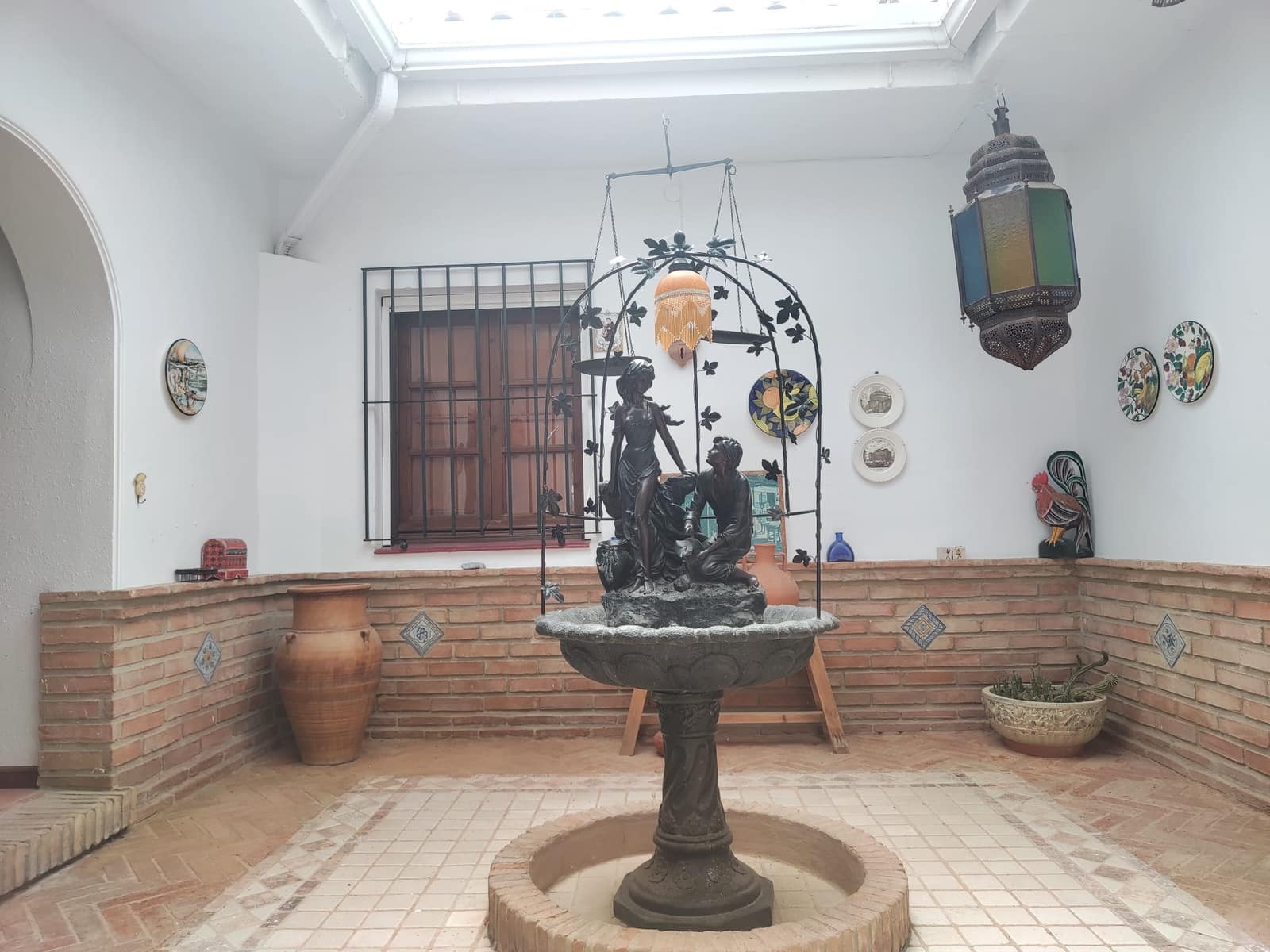 5 bedroom Villa for sale in Alhaurin de la Torre with pool garage - € 1,690,000 (Ref: 9924842)