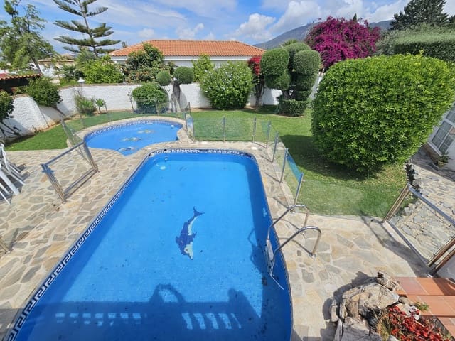 5 Zimmer Villa zu verkaufen in Alhaurín de la Torre mit Pool Garage - 1.690.000 € (Ref: 9924842)