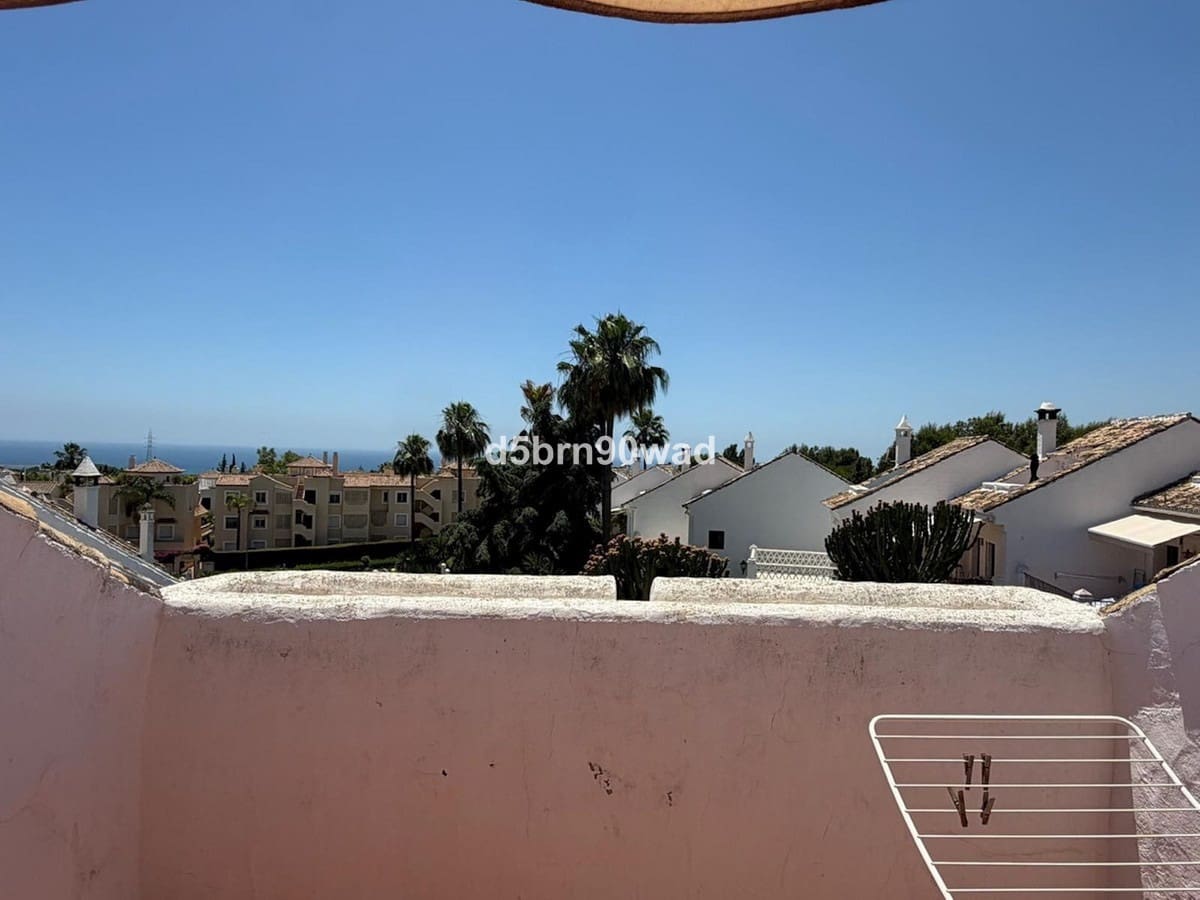3 quarto Casa em Banda para venda em Marbella com piscina - 700 000 € (Ref: 9936625)