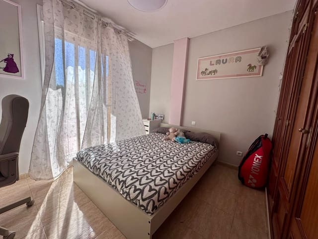 Ático de 3 habitaciones en San Pedro de Alcantara, Marbella en venta con garaje - 675.000 € (Ref: 9936627)