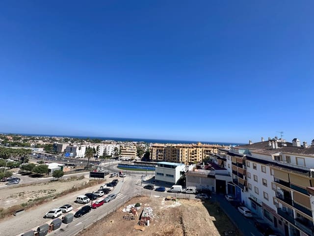 Ático de 3 habitaciones en San Pedro de Alcantara, Marbella en venta con garaje - 675.000 € (Ref: 9936627)