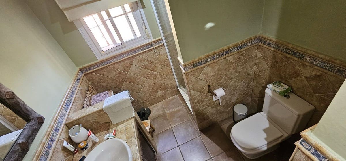 5 bedroom Villa for sale in El Rosario with garage - € 890,000 (Ref: 9936662)