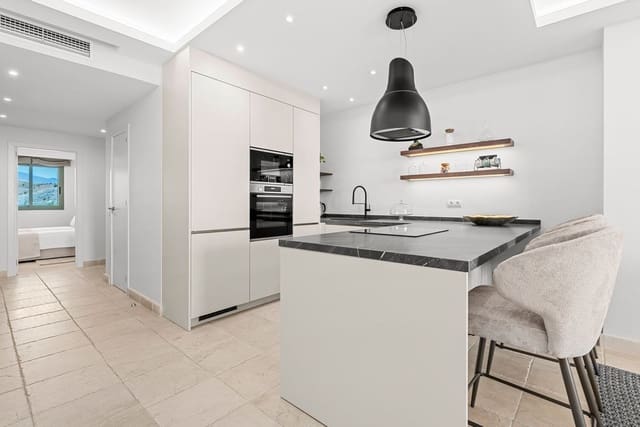 3 soveværelse Lejlighed til salg i Los Flamingos, Benahavís med swimmingpool garage - € 790.000 (Ref: 9938692)