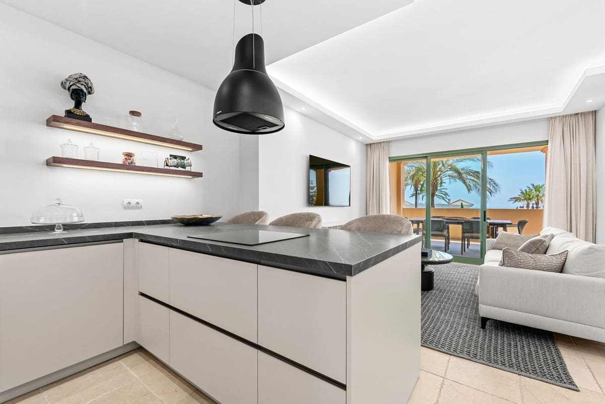 3 soveværelse Lejlighed til salg i Los Flamingos med swimmingpool garage - € 790.000 (Ref: 9938692)