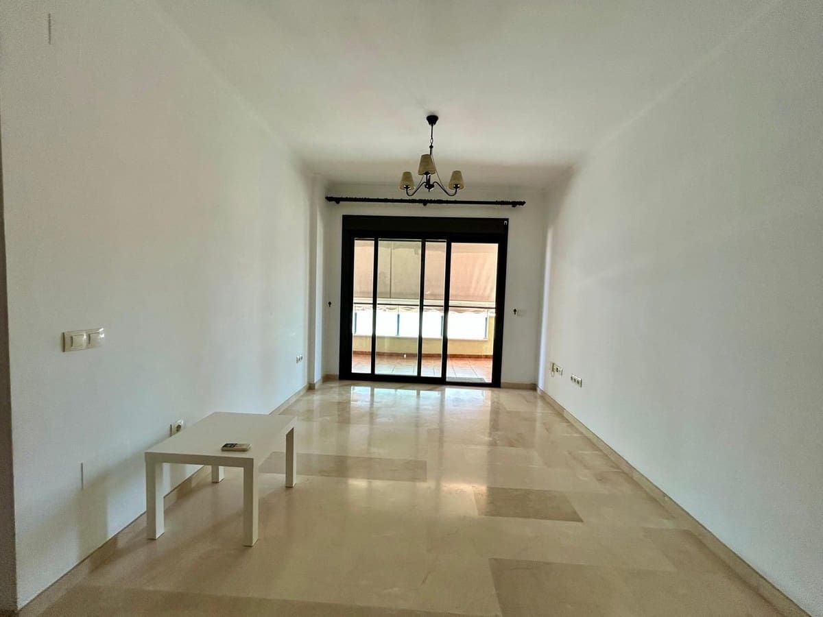 2 bedroom Apartment for sale in Fuengirola with pool garage - € 440,000 (Ref: 9938775)