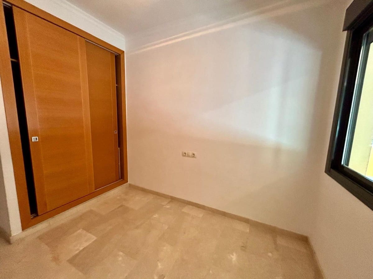 2 bedroom Apartment for sale in Fuengirola with pool garage - € 440,000 (Ref: 9938775)