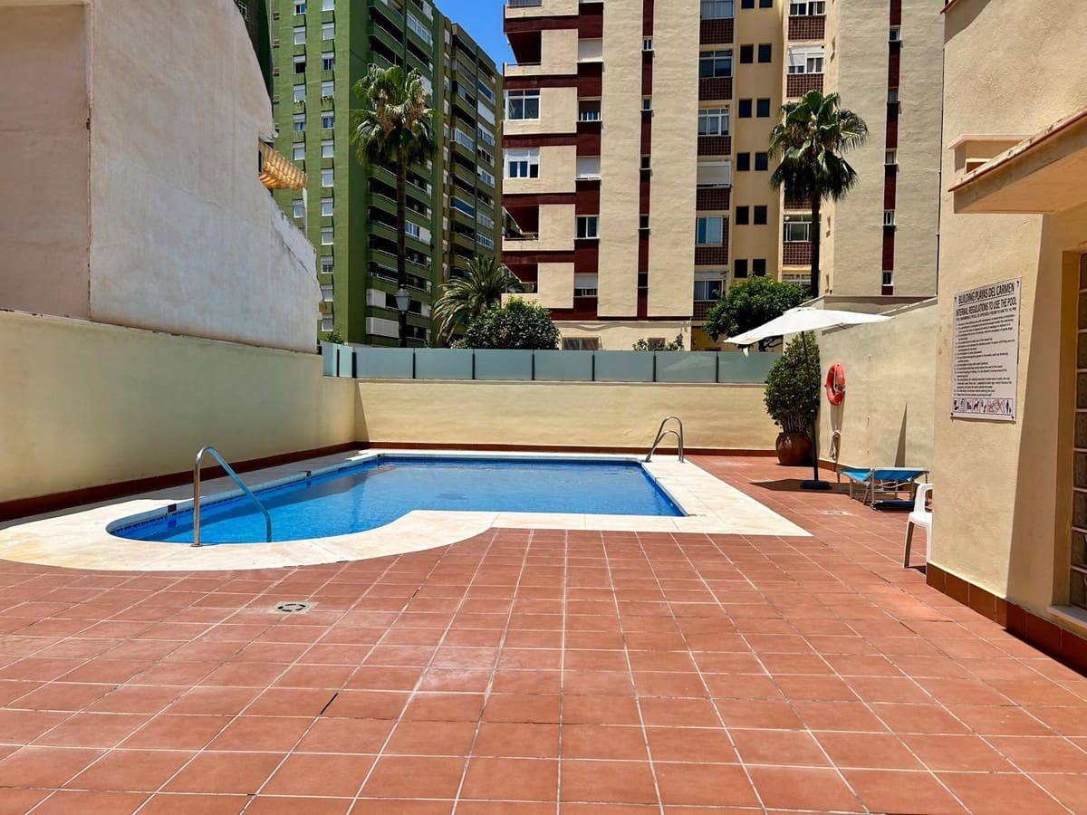 2 bedroom Apartment for sale in Fuengirola with pool garage - € 440,000 (Ref: 9938775)
