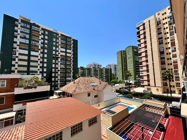 2 soveværelse Lejlighed til salg i Los Boliches , Fuengirola med swimmingpool garage - € 440.000 (Ref: 9938775)