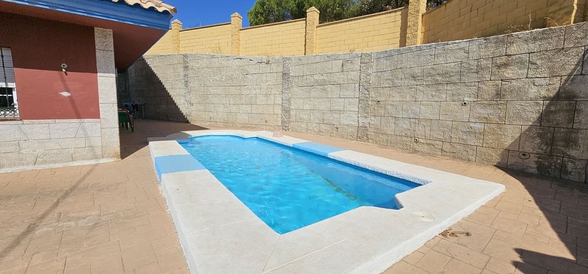 7 soverom Villa til salgs i Mijas med svømmebasseng garasje - € 399 000 (Ref: 9938812)