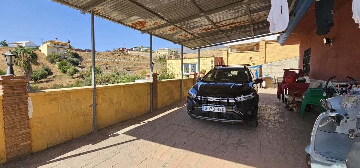 7 soverom Villa til salgs i Mijas med svømmebasseng garasje - € 399 000 (Ref: 9938812)