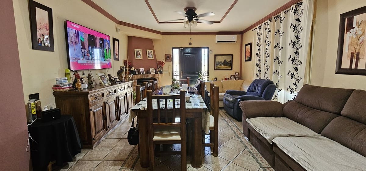 7 soverom Villa til salgs i Mijas med svømmebasseng garasje - € 399 000 (Ref: 9938812)