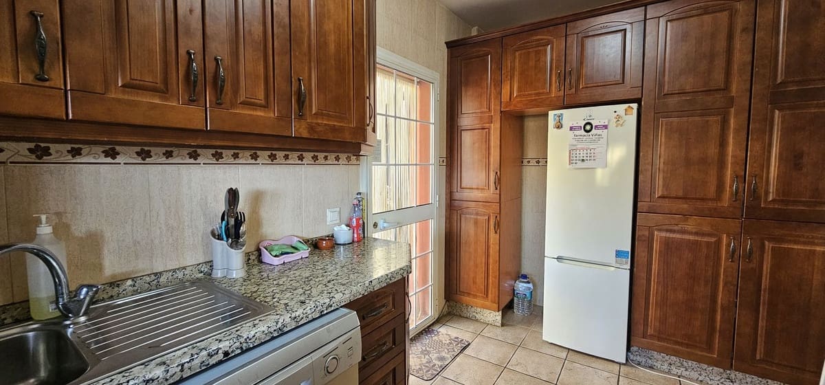 7 soverom Villa til salgs i Mijas med svømmebasseng garasje - € 399 000 (Ref: 9938812)