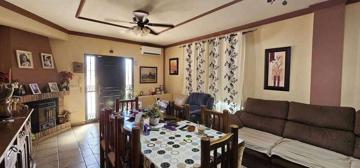 7 soverom Villa til salgs i Mijas med svømmebasseng garasje - € 399 000 (Ref: 9938812)