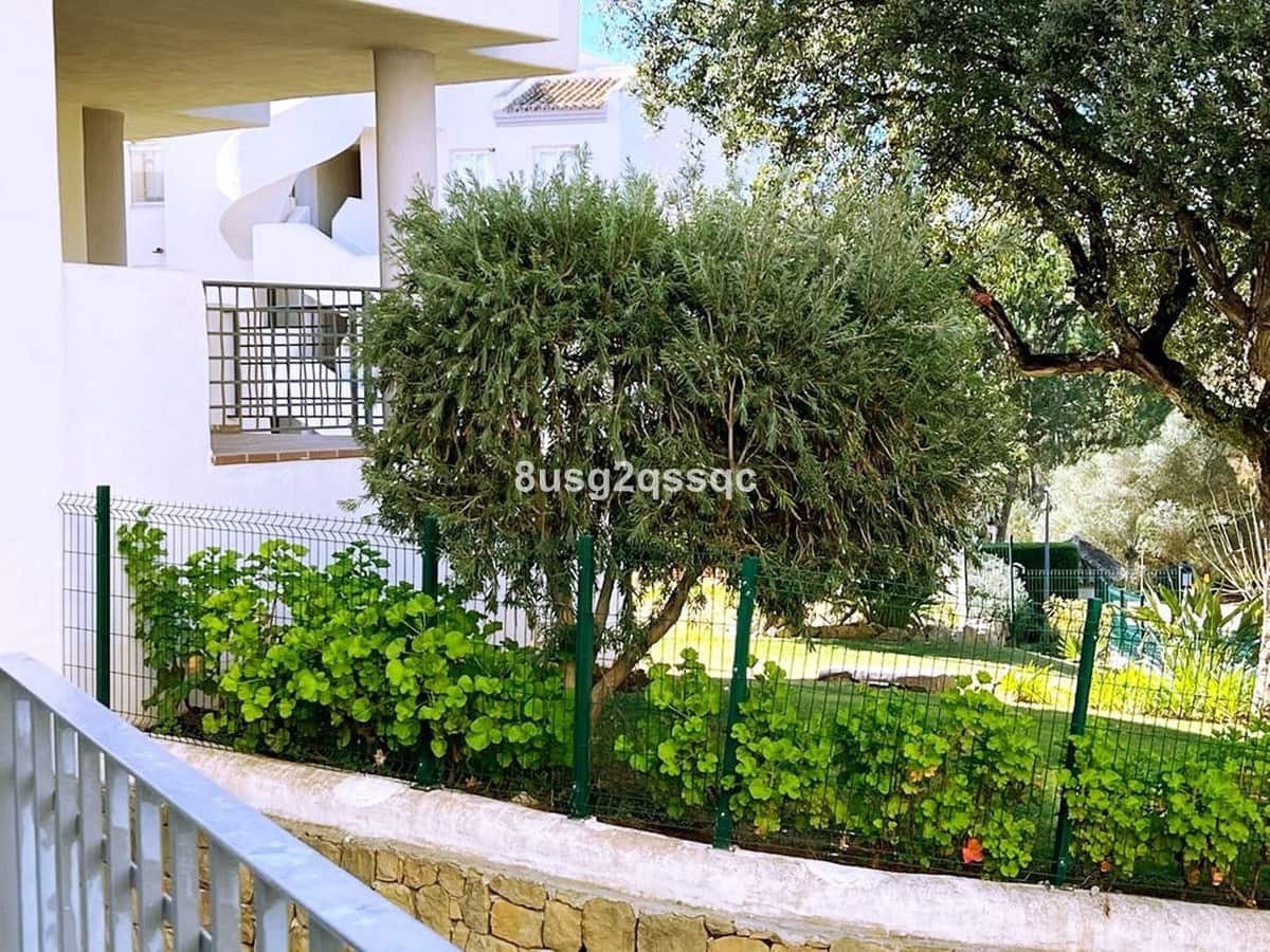3 soveværelse Lejlighed til salg i Elviria med swimmingpool garage - € 399.000 (Ref: 9940429)