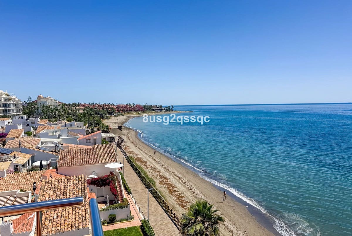 3 soverom Penthouse til salgs i Estepona - € 420 000 (Ref: 9940646)