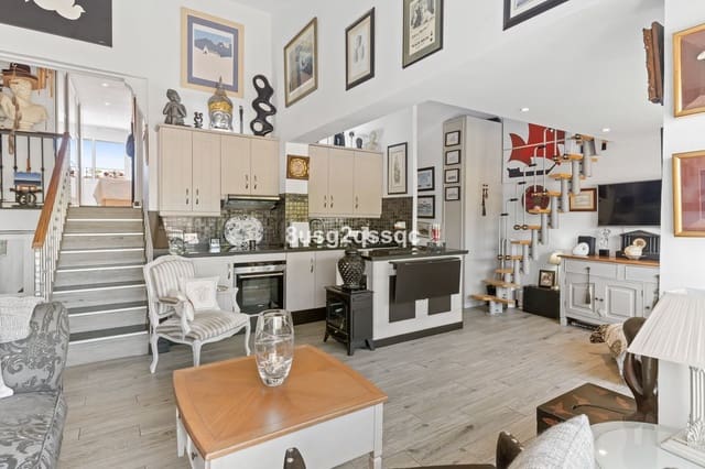 3 soverom Penthouse til salgs i Estepona - € 420 000 (Ref: 9940646)