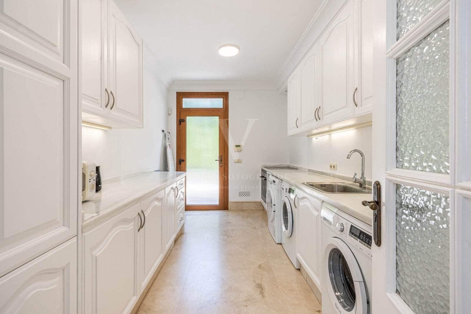 Chalet de 7 habitaciones en Sotogrande en venta con piscina garaje - 5.200.000 € (Ref: 9940823)