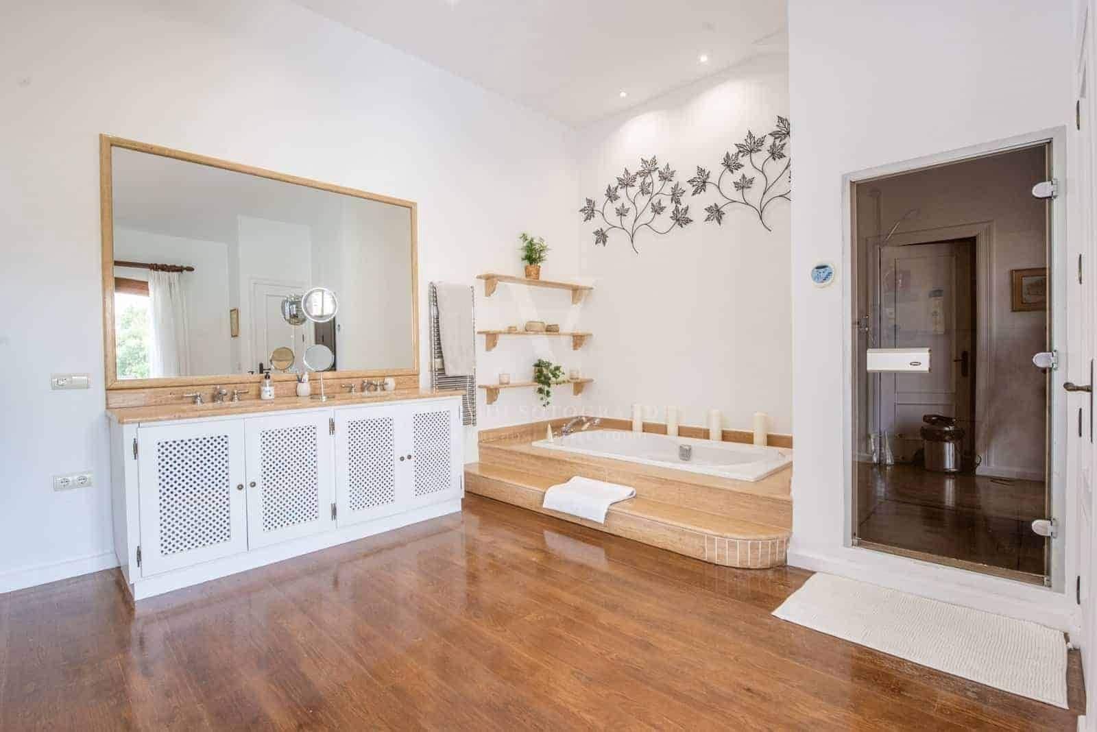 Chalet de 7 habitaciones en Sotogrande en venta con piscina garaje - 5.200.000 € (Ref: 9940823)