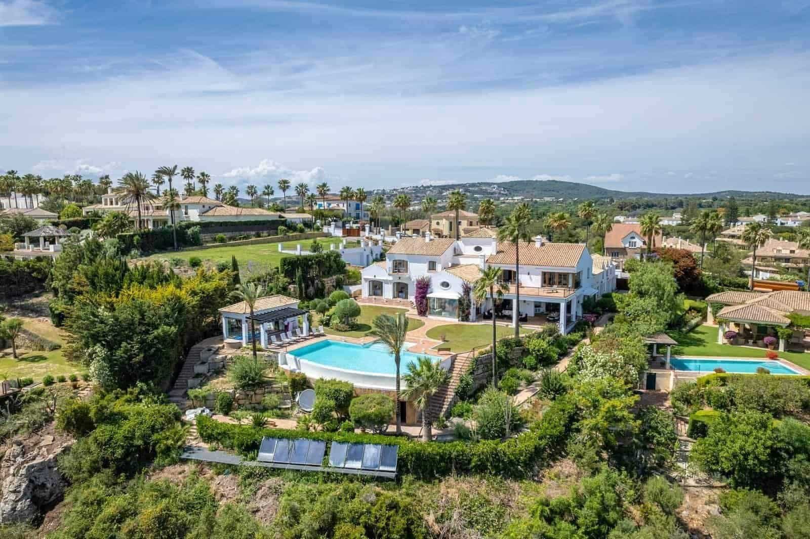 Chalet de 7 habitaciones en Sotogrande en venta con piscina garaje - 5.200.000 € (Ref: 9940823)