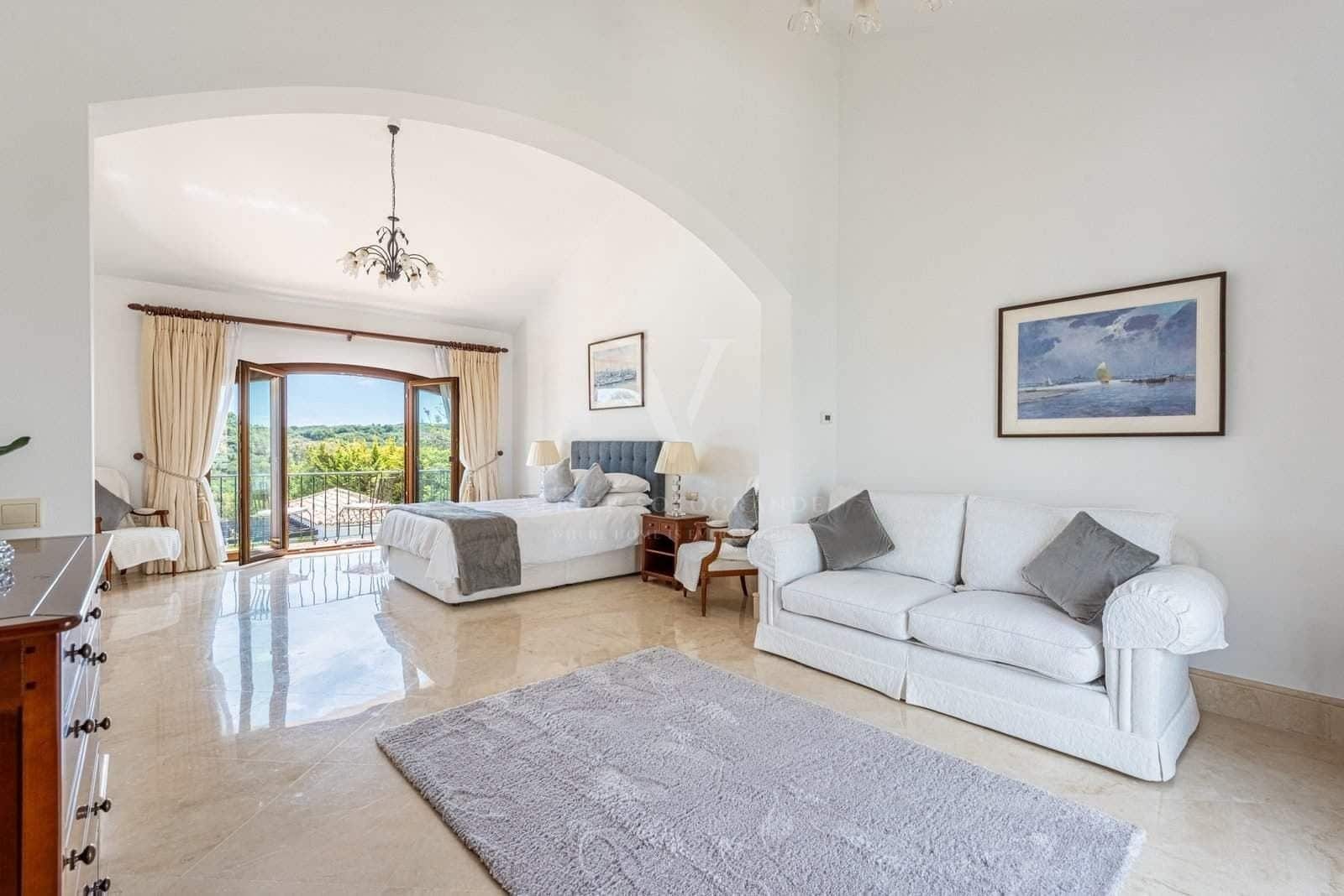 Chalet de 7 habitaciones en Sotogrande en venta con piscina garaje - 5.200.000 € (Ref: 9940823)