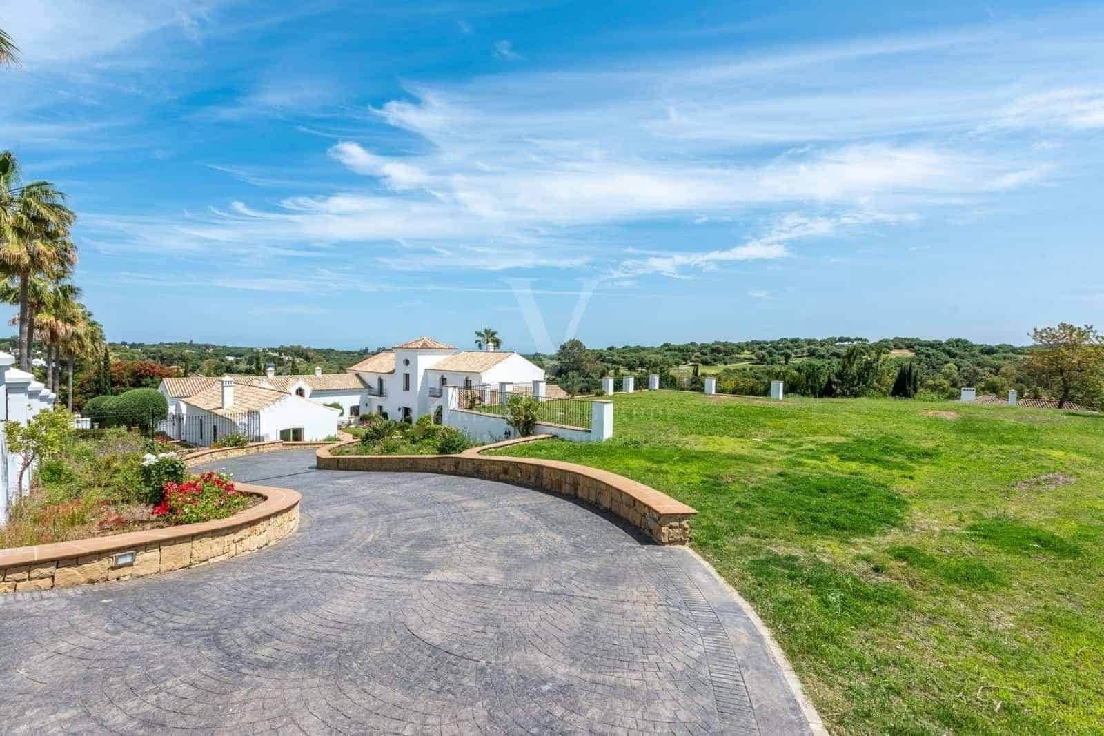 Chalet de 7 habitaciones en Sotogrande en venta con piscina garaje - 5.200.000 € (Ref: 9940823)