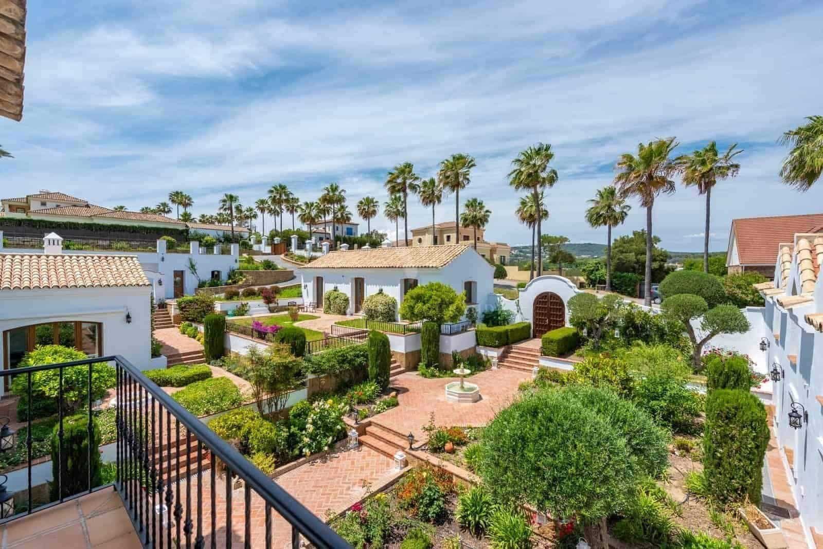 Chalet de 7 habitaciones en Sotogrande en venta con piscina garaje - 5.200.000 € (Ref: 9940823)
