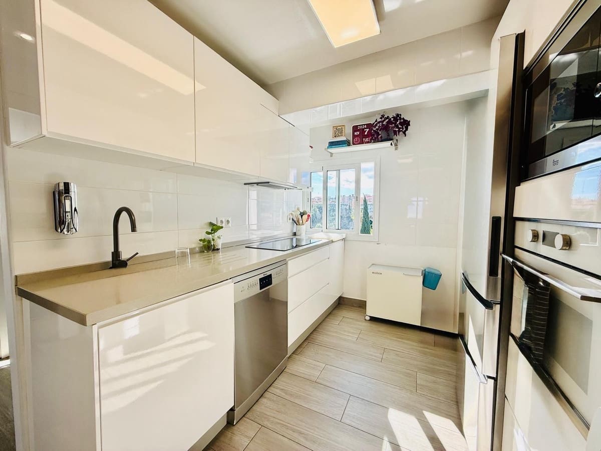 2 quarto Penthouse para venda em Torremolinos com piscina - 488 000 € (Ref: 9941027)