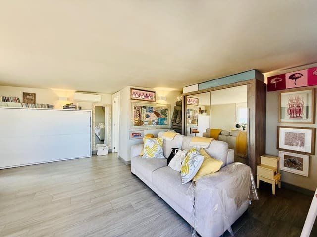 2 makuuhuone Kattohuoneisto myytävänä paikassa Torremolinos mukana uima-altaan - 488 000 € (Ref: 9941027)