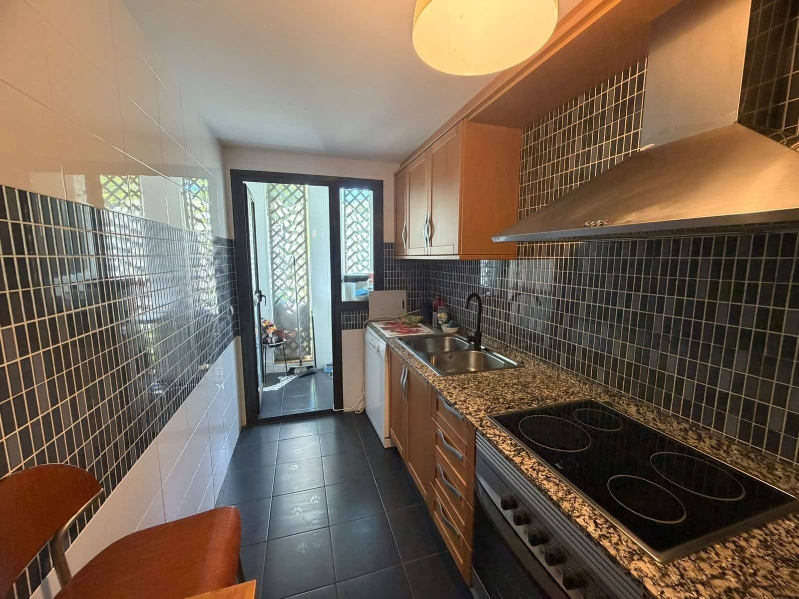 1 soverom Leilighet til salgs i New Golden Mile med svømmebasseng garasje - € 297 000 (Ref: 9941161)