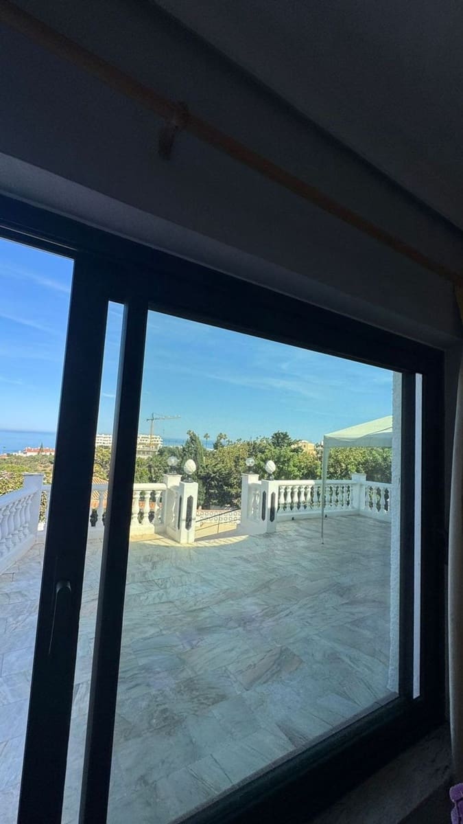 6 Zimmer Villa zu verkaufen in Mijas mit Pool Garage - 1.060.000 € (Ref: 9941162)