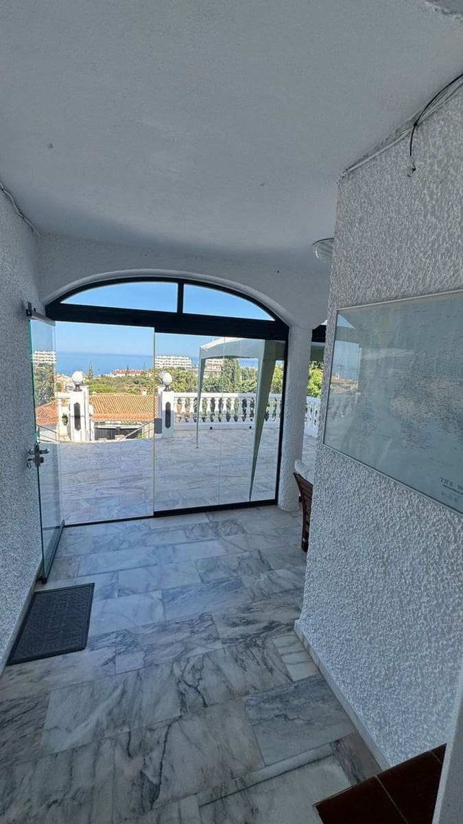 6 Zimmer Villa zu verkaufen in Mijas mit Pool Garage - 1.060.000 € (Ref: 9941162)