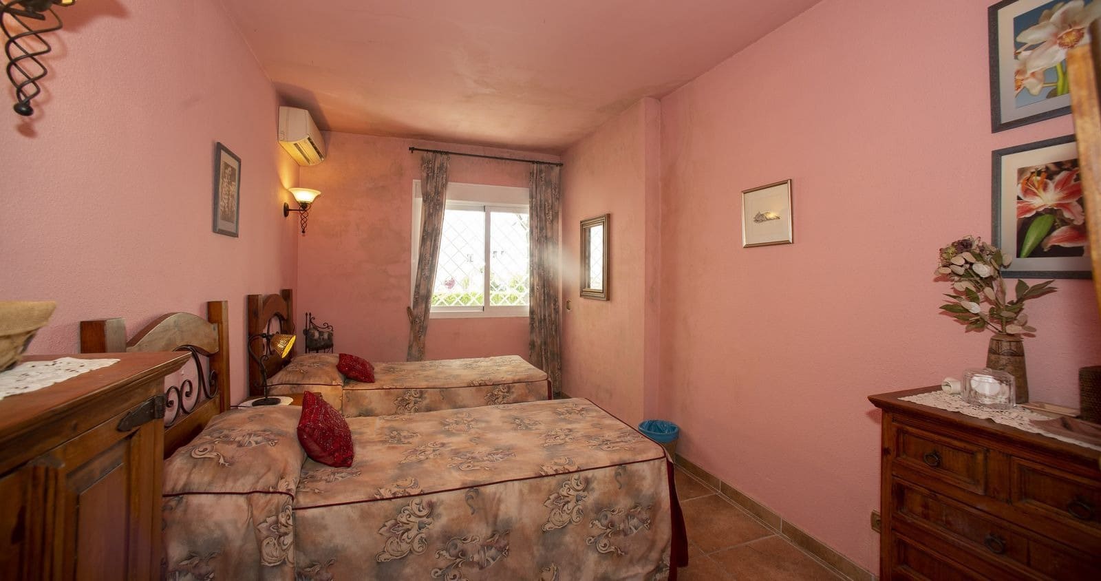 3 sypialnia Apartament na sprzedaż w Nueva Andalucia z basenem garażem - 495 000 € (Ref: 9941163)