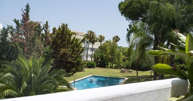 3 sypialnia Apartament na sprzedaż w Nueva Andalucia, Marbella z basenem garażem - 495 000 € (Ref: 9941163)