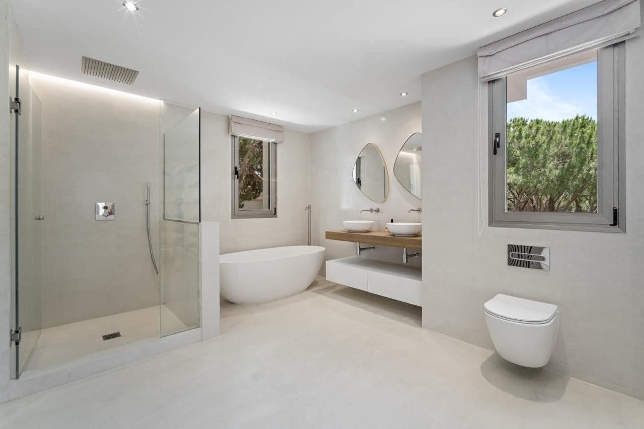 6 Zimmer Villa zu verkaufen in Las Chapas mit Pool Garage - 5.900.000 € (Ref: 9944382)