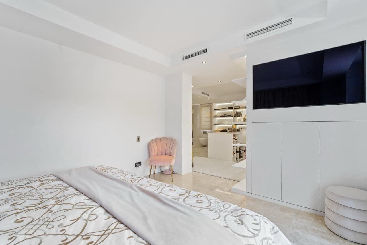 6 Zimmer Villa zu verkaufen in Las Chapas mit Pool Garage - 5.900.000 € (Ref: 9944382)