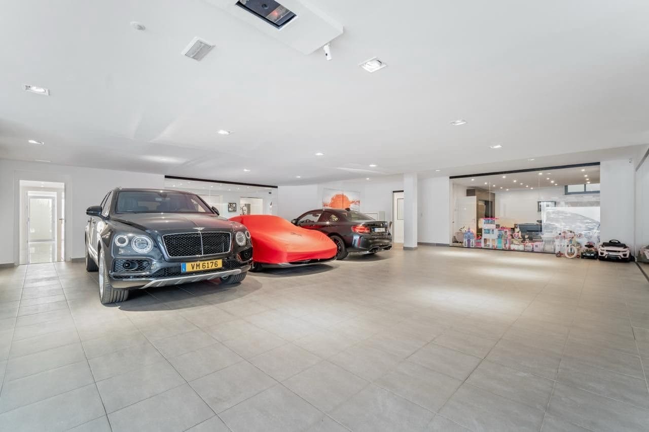 6 Zimmer Villa zu verkaufen in Las Chapas mit Pool Garage - 5.900.000 € (Ref: 9944382)